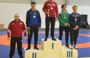 KASI-s érmek a birkózók junior országos bajnokságán