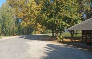 Nem elég, hogy felébresztette ismerősét, de még el is verte