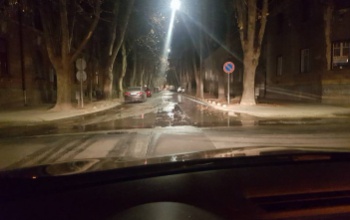 Komoly jégveszély a Bajcsy és az Ezredév utcák találkozásánál