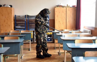 Végeztek az iskolák fertőtlenítésével