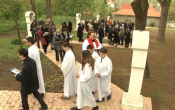 Toponáron végigjárták a keresztutat