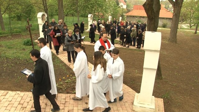 Toponáron végigjárták a keresztutat