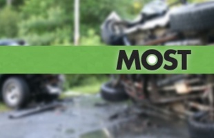 Frontálisan ütközött össze két személygépkocsi Marcali és Kéthely között