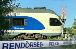 Embert gázolt a vonat Balatonmáriafürdőn
