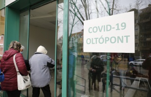 Több mint ötezer új koronavírus-fertőzött