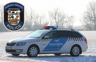 Beleszaladt a rendőrökbe a jogsi nélkül vezető sofőr