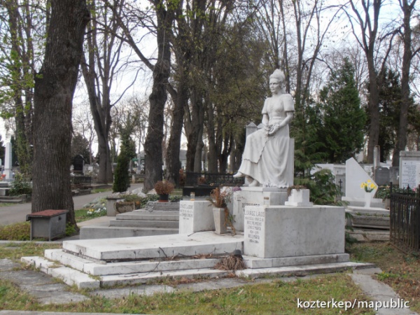 Száz éve született Bözsi baba