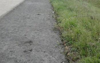 Eltűnt a díszburkolat a 61-es út melletti parkolóból
