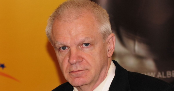 Sakktábla után emléktábla