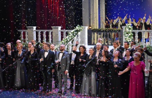 A Csiky zenés gálaműsorát mutatják be a Duna Televízióban szilveszterkor
