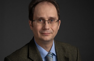 55 éves dr. Bertalan Péter történész