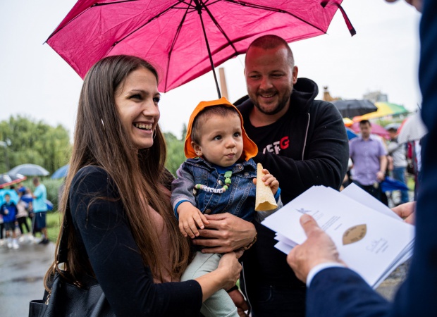 Hetvenegy kisgyermek neve került fel az Életfára