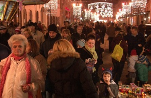 Adventi forgatag
