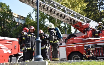 A Csiky Gergely Színházban gyakorlatoztak a tűzoltók