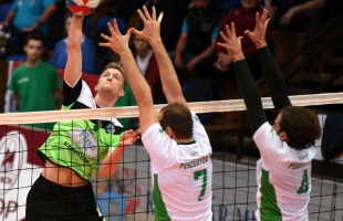 Svédországba utazik a válogatott