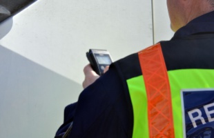 Ittasan szlalomozott az áruház parkolójában, majd nekihajtott egy másik autónak