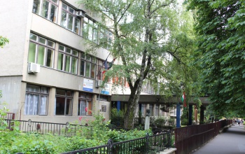 Elhalasztják a szalagavatót a Közgazban