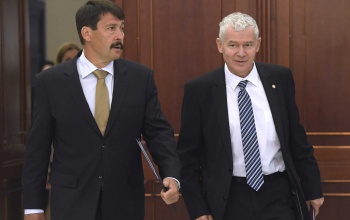 Somogyi ügyészeket is kitüntettek az ügyészség napja alkalmából