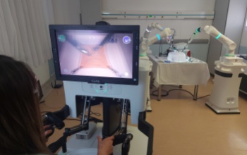 Újra sebészeti robotokat tesztelnek a Kaposi Mór Oktató Kórházban