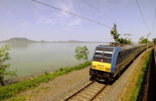 Ősszel is Balaton – a vasúton is