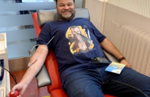 Jön a Red Friday