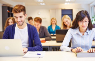 Ingyenes képzéseket tart az IPOSZ a mesterséges intelligenciáról és a vállalkozói készségekről a kisvállalkozásoknak