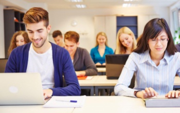 Ingyenes képzéseket tart az IPOSZ a mesterséges intelligenciáról és a vállalkozói készségekről a kisvállalkozásoknak