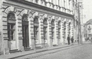 A leányiskola is a megszállóké lett