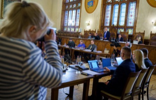 Kaposvári közgyűlés percről percre