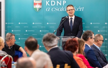 Tovább emelkedett a gyermekek otthongondozási díja