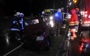 Busz és személygépkocsi ütközött a keceli bejárónál