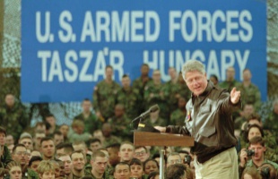 Húsz éve járt itt Clinton
