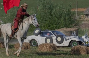 Kassaiék nyilai elől menekültek az egykori Top Gear műsorvezetők