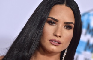 Demi Lovato túladagolta magát, jelenleg kórházban van