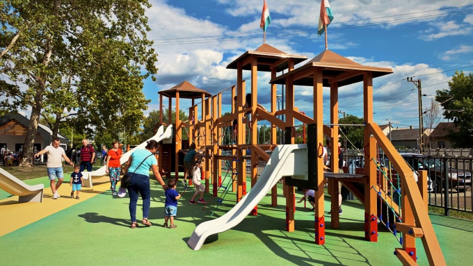 Ötéves a Vár park