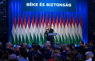 Orbán Viktor: a bajt Brüsszel szabadította ránk, a betegség neve szankciós infláció
