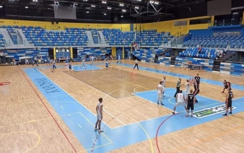 Fiatal sportolók pattogtatták a labdát a Kaposvár Arénában