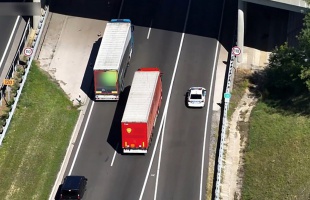 Kamionosokat ellenőriztek az M7-esen