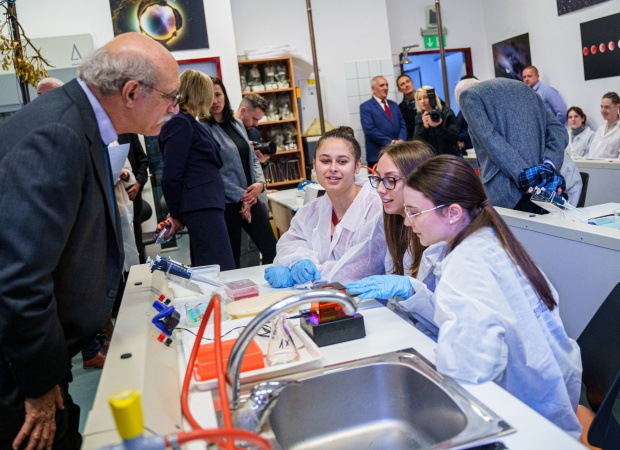Nobel-díjas professzoral is találkoztak a táncsics diákjai - fotók