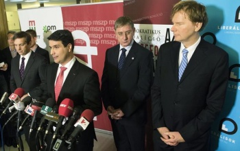 Kolber gyúrhat a választásokra