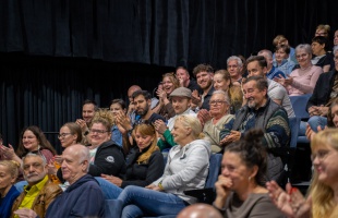 Tíz bemutatót tervez a következő évadra a Csiky