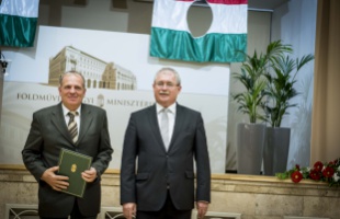 Miniszteri elismerés Nagy Jánosnak