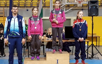 Fáth Laura serdülő bajnok