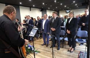 Új imaházat avatott a Kaposvári Pünkösdi Gyülekezet