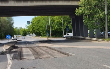 Autósok figyelem! Több helyen felmarták az utat a belvárosban