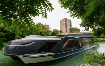 Negyven éve nem történt ilyen – megérkeztek a Balatonra az új hajók