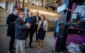 Raisz Anikó államtitkár a zöld fűtőműben járt