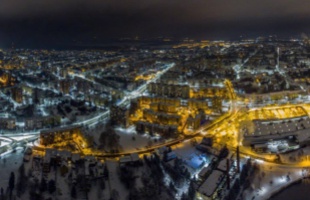 Gyönyörű légi felvétel a havas Kaposvárról