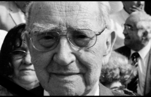 Dr. Andrásofszky Barnára emlékezünk