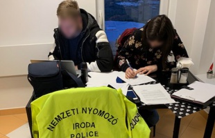 Kamuoldalakat üzemeltető szerkesztőket kapcsoltak le a nyomozók